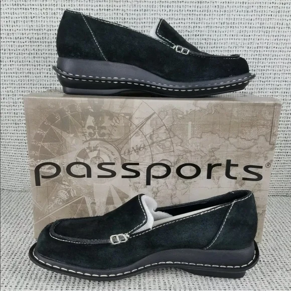 Passports Suede Women’s Black Leather Loafer Shoe NEW in Box Various sizes CUTE - Picture 2 of 9